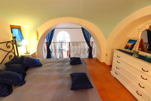 2 bedrooms, iron/ironing board, travel crib, free WiFi - CASA ALESSANDRA in Positano (Positano)