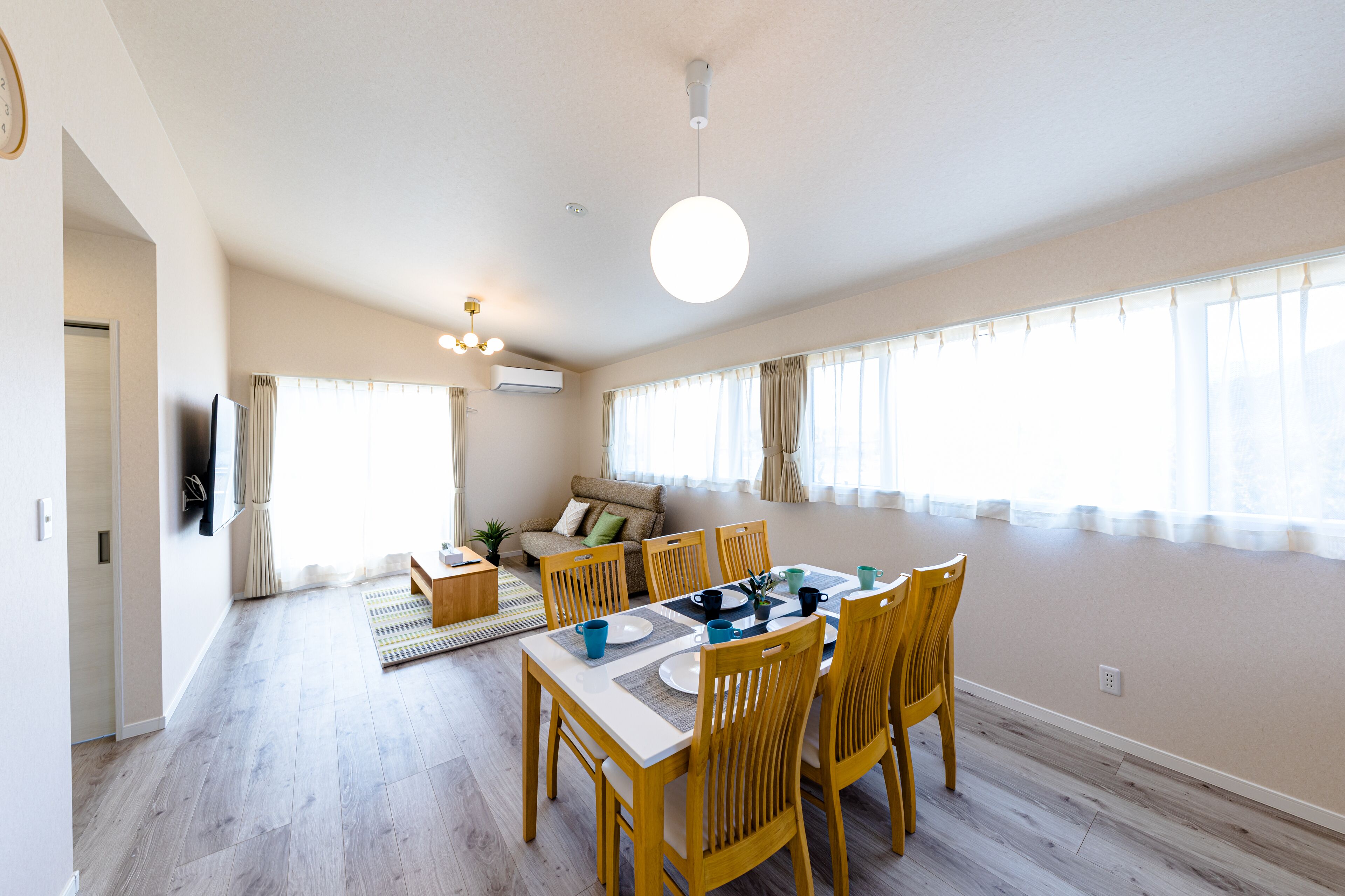 Private Vacation Home | Dining room