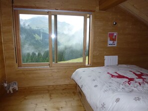 3 Schlafzimmer, Bügeleisen/Bügelbrett