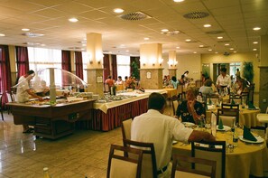 Petit déjeuner buffet compris tous les jours