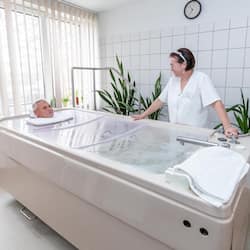 Sauna, baño de vapor, tratamientos corporales y baños de barro