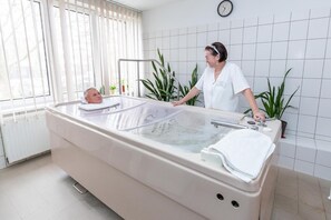 Sauna, steam room, body treatments, mud baths, Swedish massages - Hungarospa Thermal Hotel (Hajduszoboszlo)