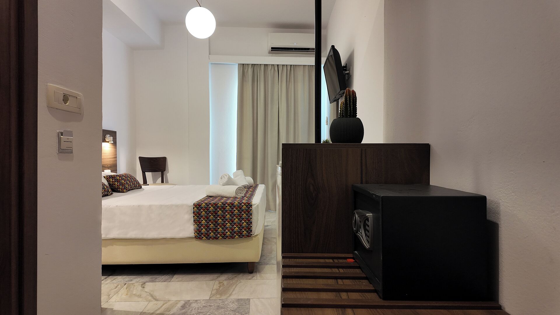 1 bedroom, soundproofing, free wifi, bed sheets