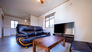 Hus (Private Vacation Home) | Oppholdsrom | Flatskjerm-TV, Netflix og strømmetjenester