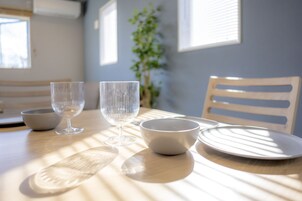 独立别墅 (Private Vacation Home) | 餐厅