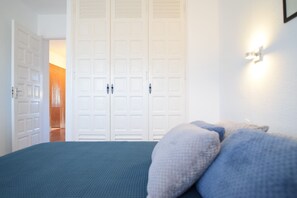 2 bedrooms, iron/ironing board, travel crib, free WiFi