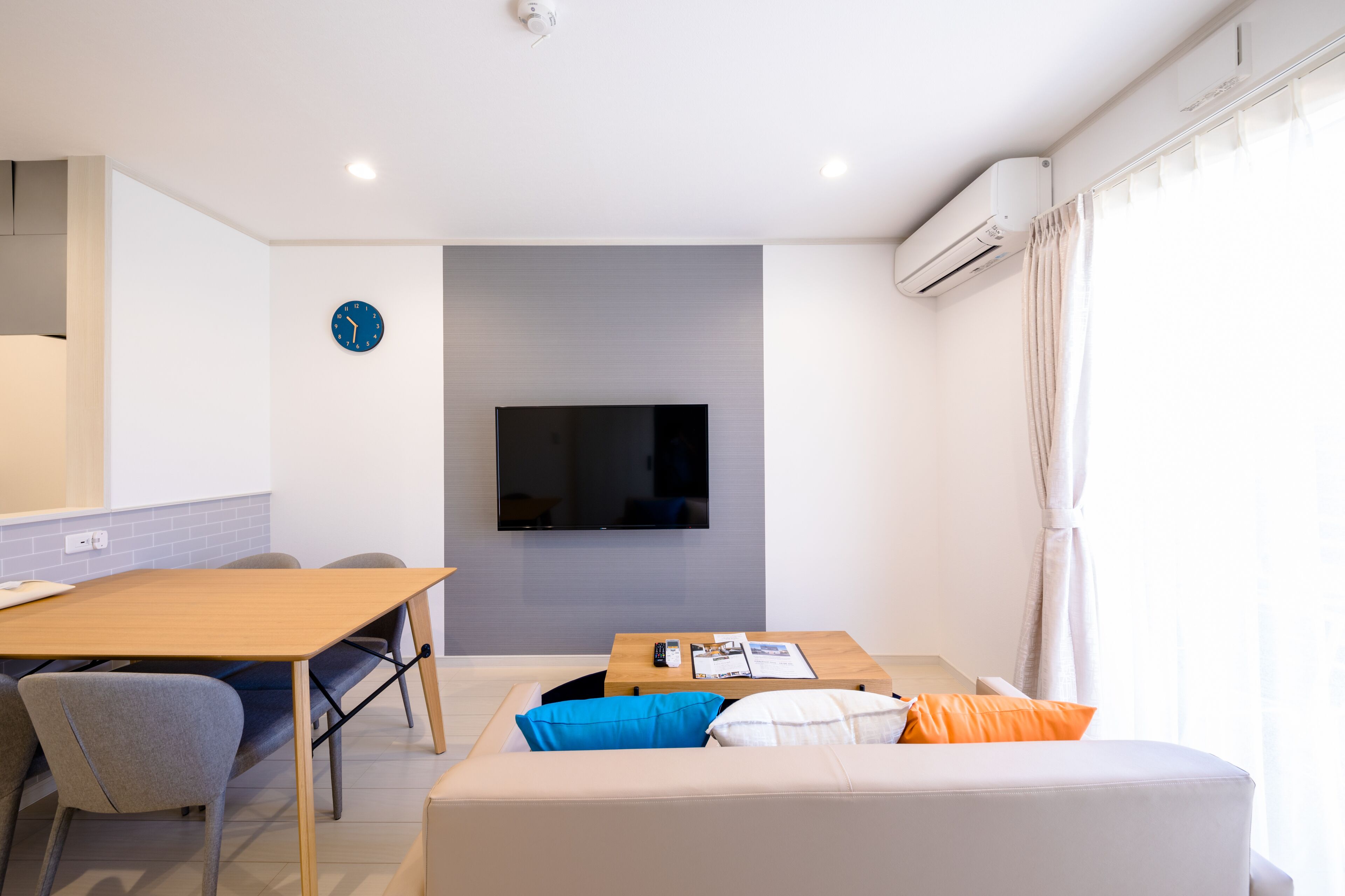 TV layar datar