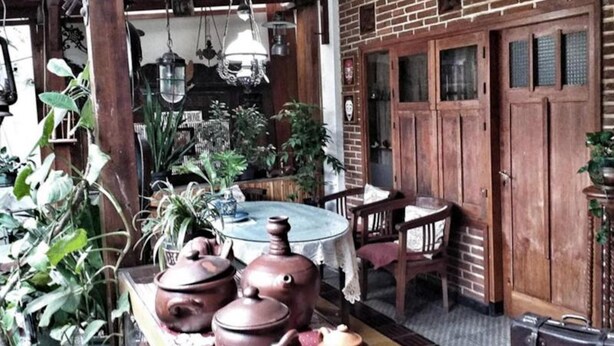 Dining - villas in batu indonesia Homestay Real (Kota Malang)