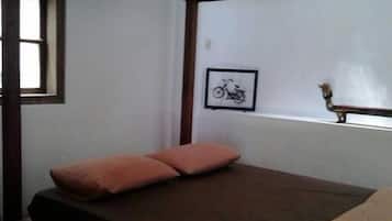 1 chambre, fer et planche Ă  repasser, accĂšs Internet