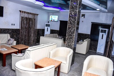 Milton Park Hotel & Resort