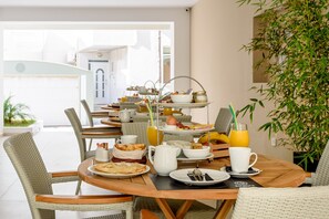 Daily continental breakfast for a fee - Balance Hotel Chania (Chania)