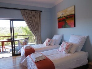 Premium bedding, minibar, free WiFi, bed sheets
