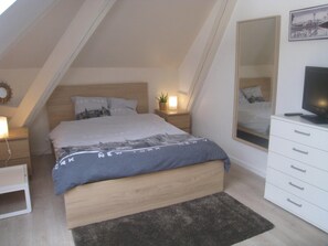 Chambre double avec salle d'eau privative - Chambres Privatives Chez l'Habitant (Guebwiller)