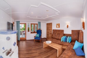 TV, mesa de pingue-pongue