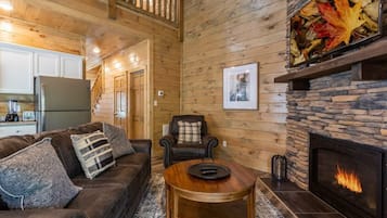 Televisión, chimenea y oficina