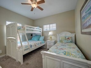 3 habitaciones, tabla de planchar con plancha y wifi gratis