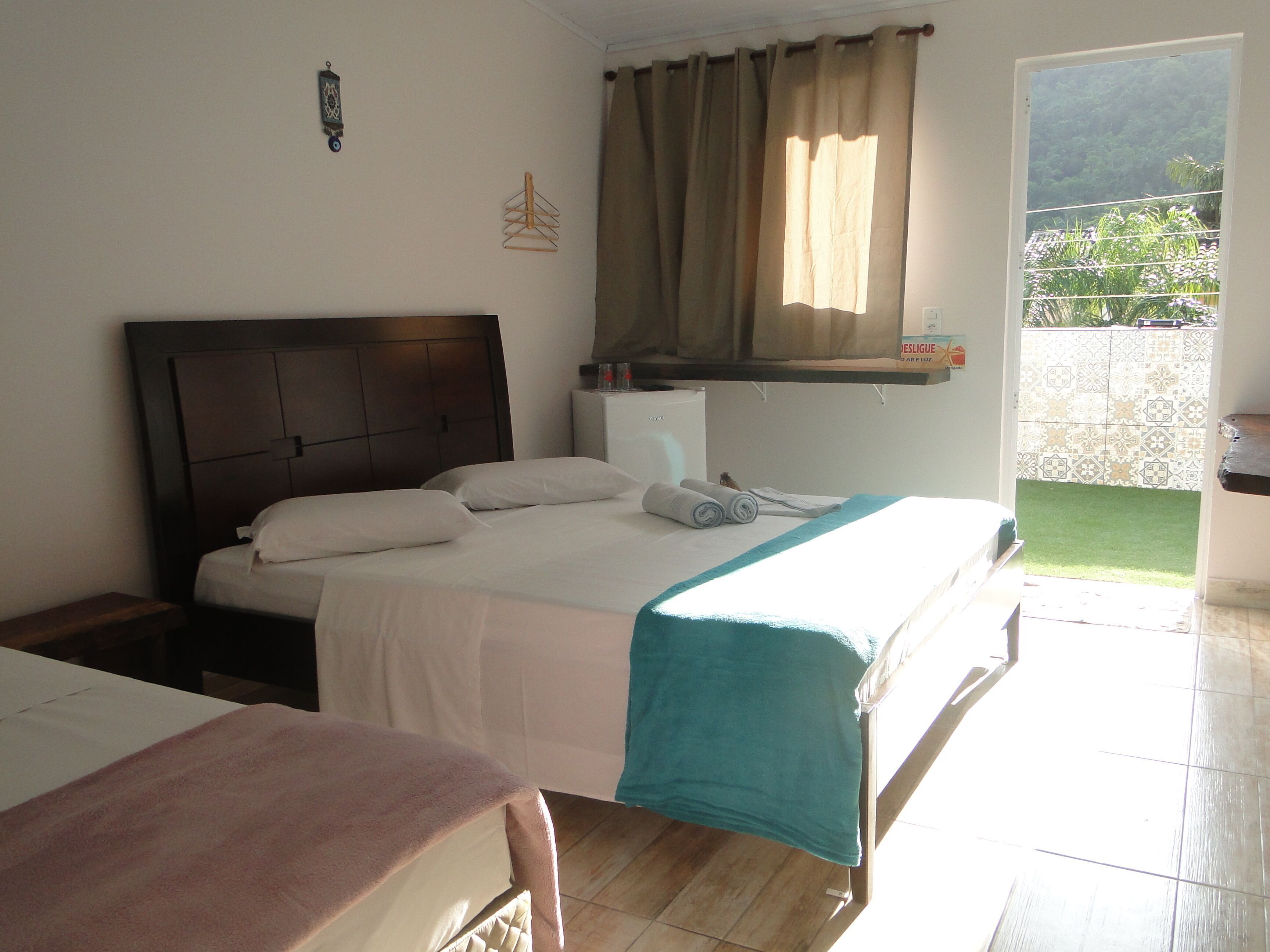 Minibar, desk, free WiFi, bed sheets