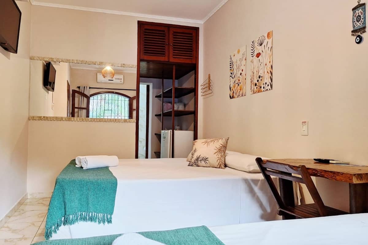 Superior Triple Room | Minibar, desk, WiFi (free), bed sheets