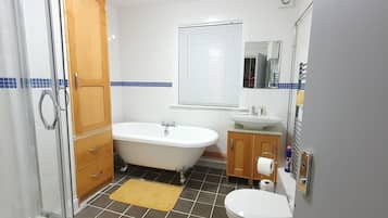 Apartment, Private Bathroom | Bathroom