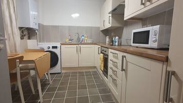 Apartment, Private Bathroom | Shared kitchen