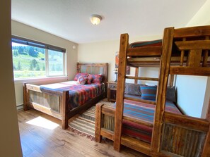 3 bedrooms, iron/ironing board, free WiFi, bed sheets