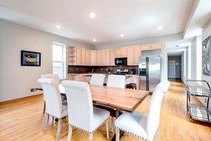 تناول الطعام