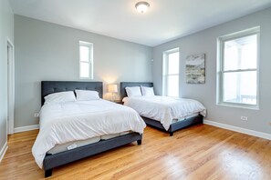 7 bedrooms, iron/ironing board, WiFi, bed sheets