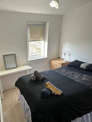 4 bedrooms, desk, iron/ironing board, free WiFi - Beautiful flat to rent in Islington London (London)
