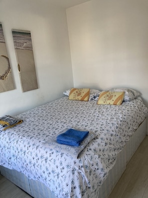 4 bedrooms, desk, iron/ironing board, free WiFi - Beautiful flat to rent in Islington London  (London)