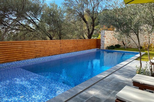 Luxury Romantic Hillside Villa with breath taking views.