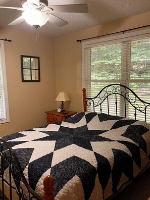 3 bedrooms, free WiFi, bed sheets