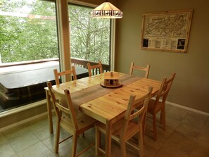 Dining - Cozy Bear Lodge on top of Casey's Mountain! - Great Location!! (Whittier)