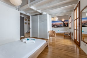 3 bedrooms, iron/ironing board, travel cot, free WiFi