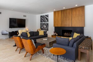 Smart TV, fireplace, table tennis