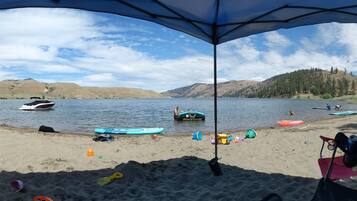 Beach nearby, beach towels