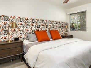 4 bedrooms, iron/ironing board, free WiFi, bed sheets