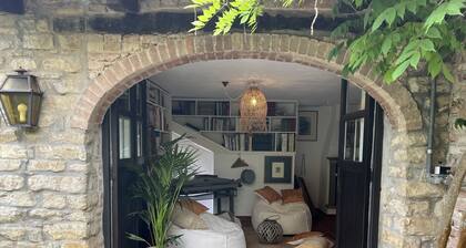 Care Pere: A Beauty Upon a Joyful Hill