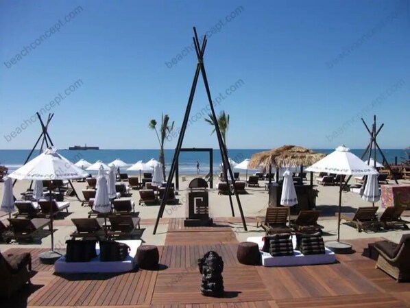 Platja a a prop 