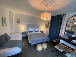 BOHEMIAN INSPIRATION | Minibar, individually decorated, individually furnished, blackout drapes - Les Rives du Cher (Montrichard Val de Cher)