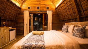 Deluxe Double Room | Minibar, free WiFi, bed sheets