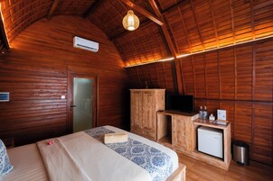 Quarto luxo | Wi-Fi de cortesia, roupa de cama