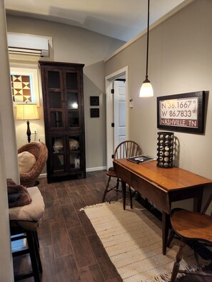 Taulutelevisio, kirjoja