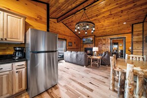 Interior - Luxury Mountaintop Retreat - Hot Tub, 3 King Beds, Near Dollywood-Bear Sightings (Gatlinburg)