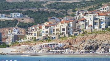 Plage privée, sable blanc, navette gratuite vers la plage