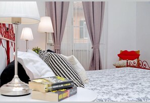 2 bedrooms, iron/ironing board, travel cot, free WiFi
