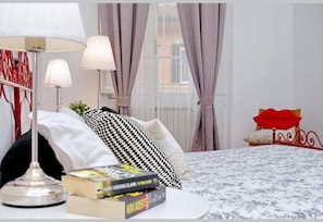 2 bedrooms, iron/ironing board, travel cot, free WiFi