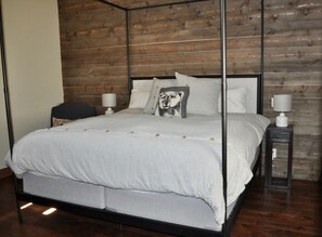 3 bedrooms, iron/ironing board, free WiFi, bed sheets - Gorgeous Mountain Modern Home~ Private Rooftop Hot Tub, Fireplace & 360 Views!!! (Frisco)