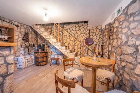 Villa (Two Bedroom Villa with Private Pool) | Dining room