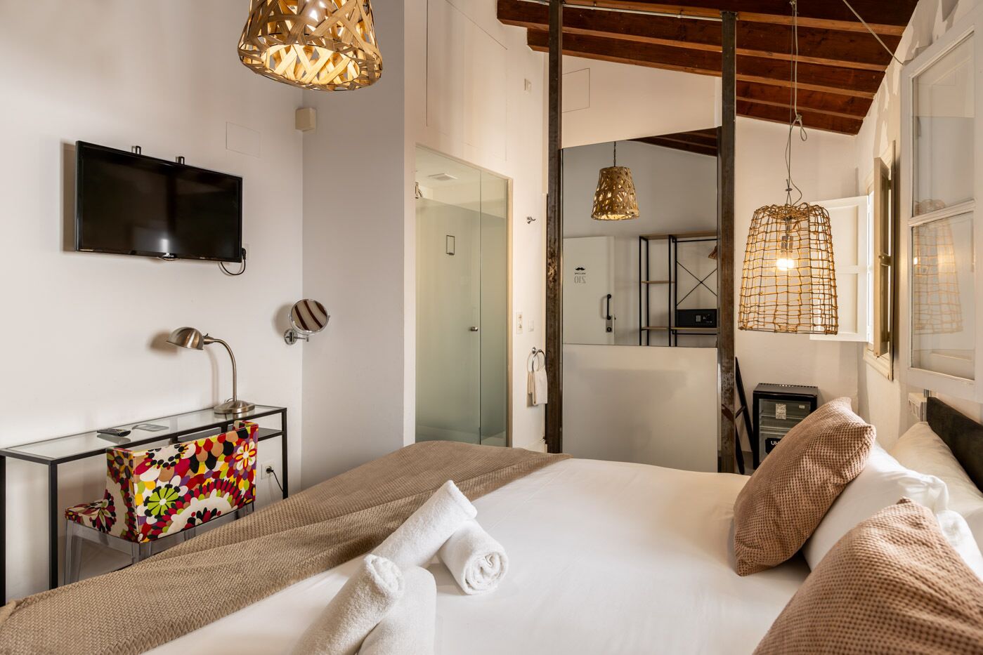 Photo - Antiguo Brondo Selfcheck-in Smart Rooms