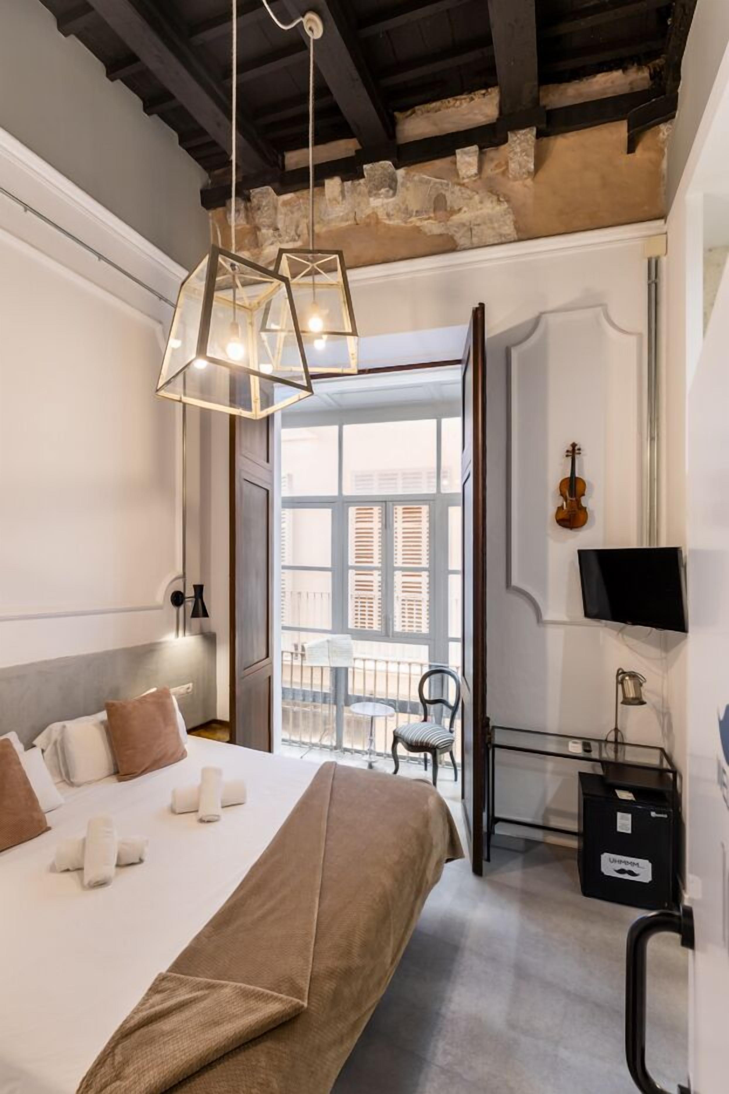 Quarto casal standard | Frigobar, cofres nos quartos, individualmente decorados